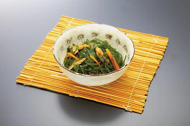 すき昆布の煮物（すきこんぶのにもの）