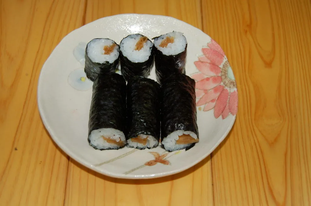 かんぴょうのり巻き寿司（かんぴょうのりまきずし）