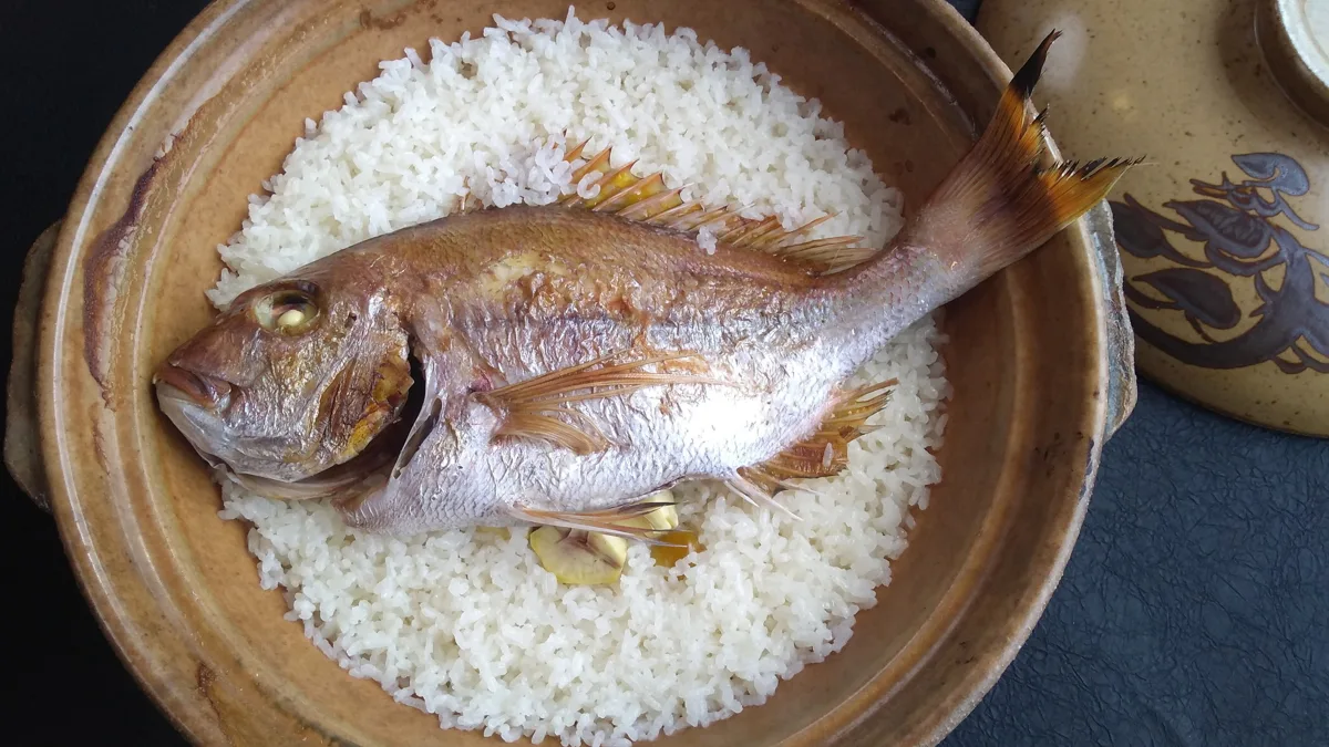 鯛めし(たいめし)