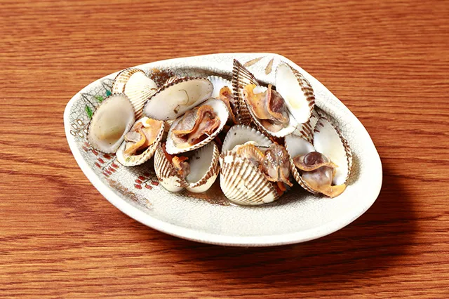 赤貝がらん蒸し／赤貝の殻蒸し