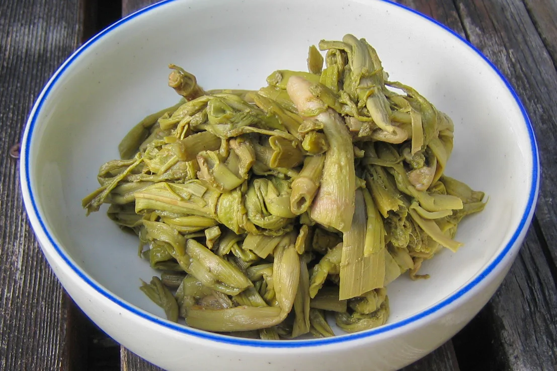 いたどりの煮もの