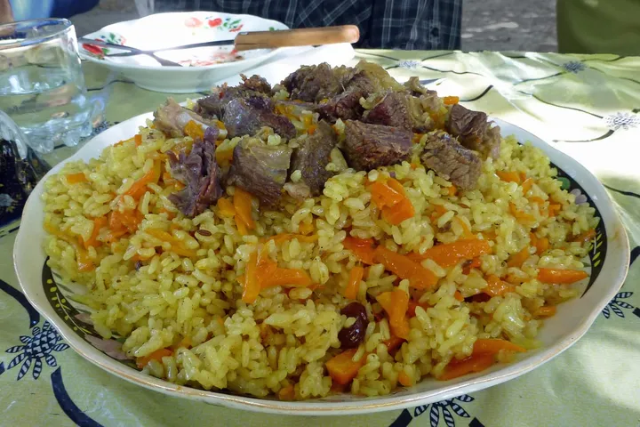 ウズベク・プロフ(ラム肉の炊き込みご飯)