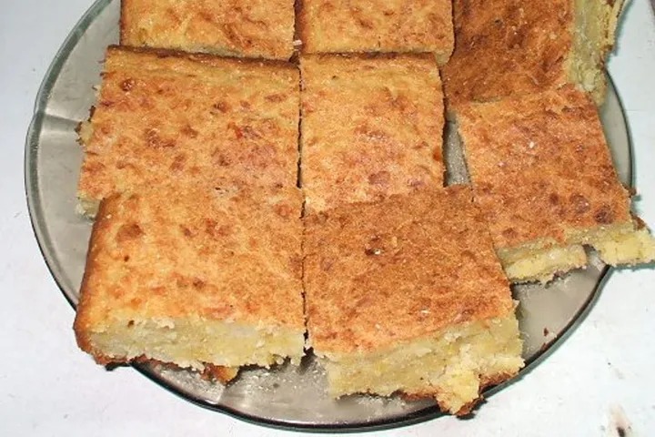 ソパ・パラグアヤ(とうもろこしとチーズの焼き料理)
