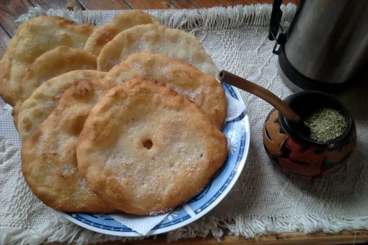 トルタ・フリタ(ウルグアイ風揚げパン)