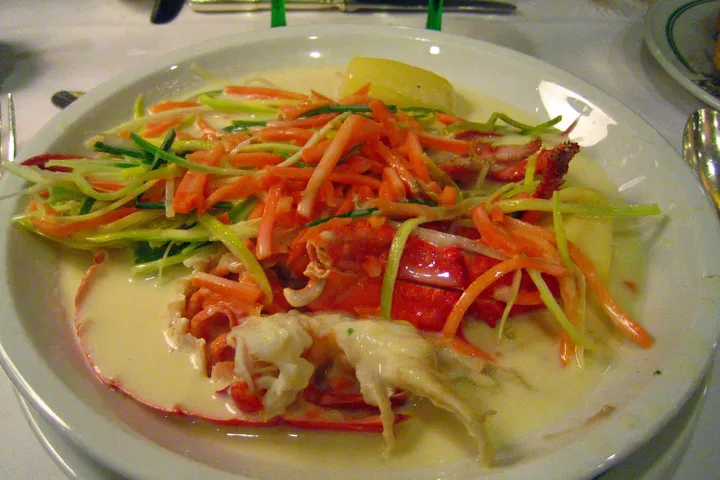 ワーテルゾーイ(鶏肉のクリーム煮)